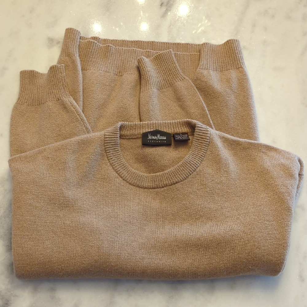 Neiman Marcus Exclusive Men's Crewneck 100% Cashmere Sweater in Tan Size Large